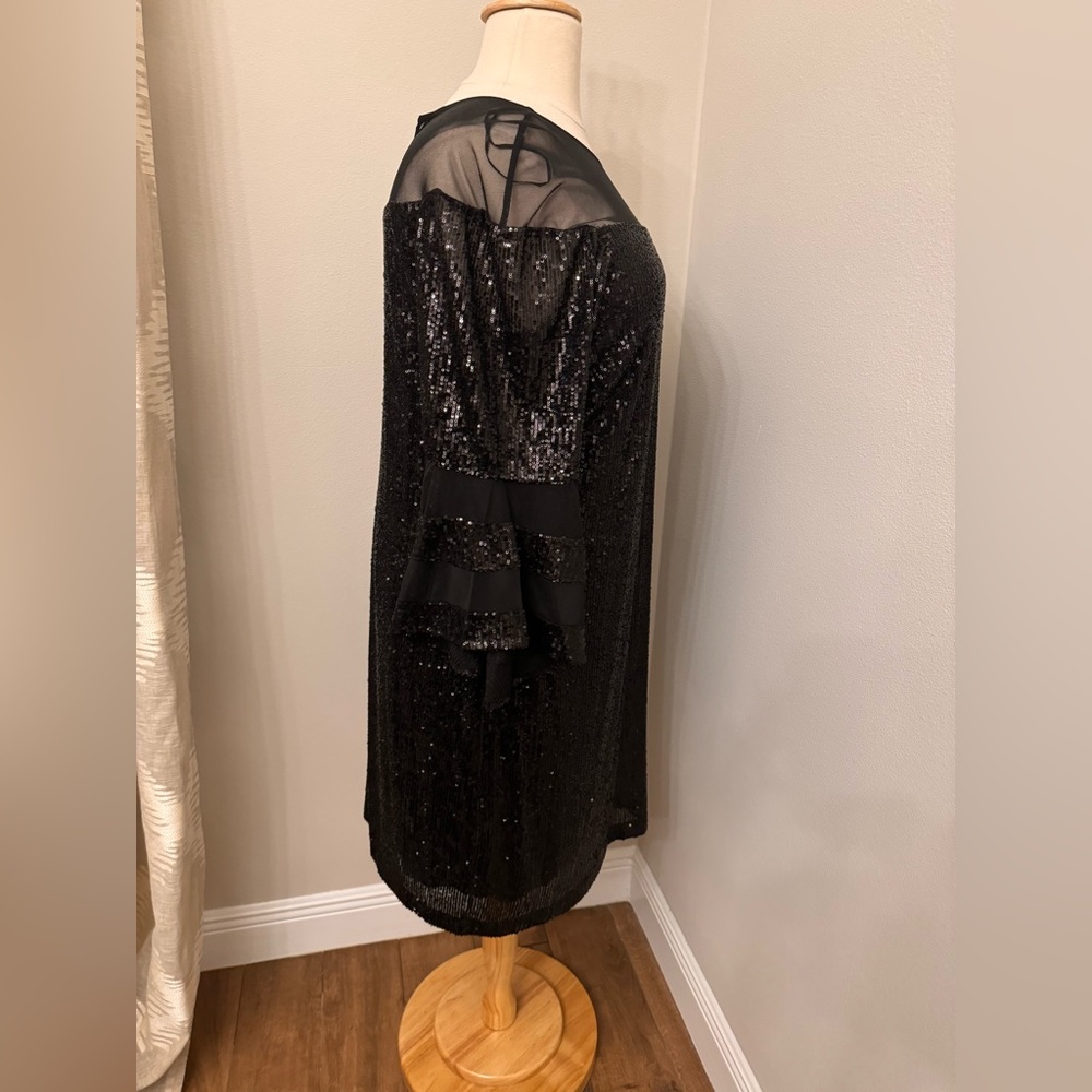 Plus Sequin Dress 🖤 - Picture 8 of 9